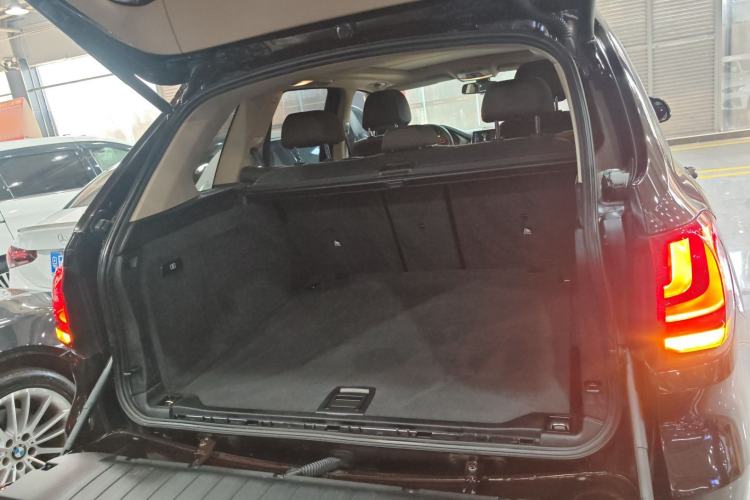 Used BMW X5 2017 xDrive28i
