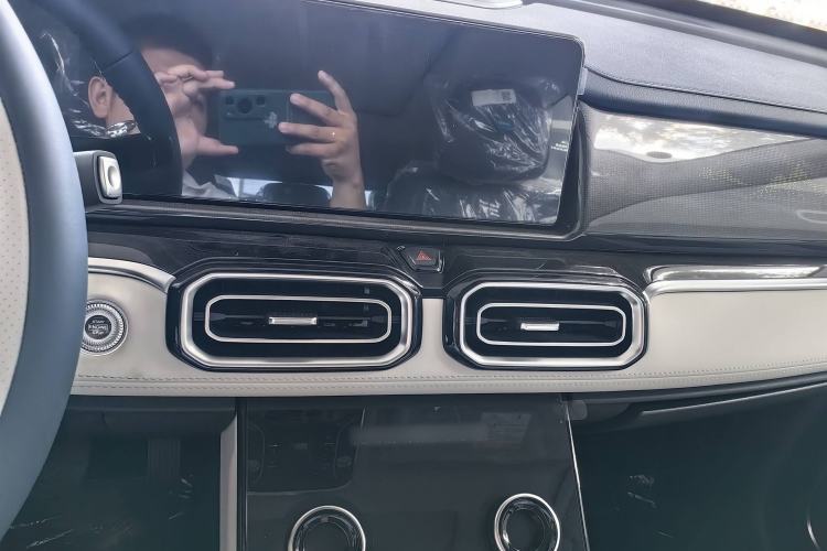 Used JETOUR Shanhai L7 2025 Model 1.5T 120km Enjoyment 7-seater