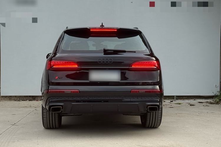 Used Audi Q7 2024 45 TFSI quattro S line Black Warrior Edition
