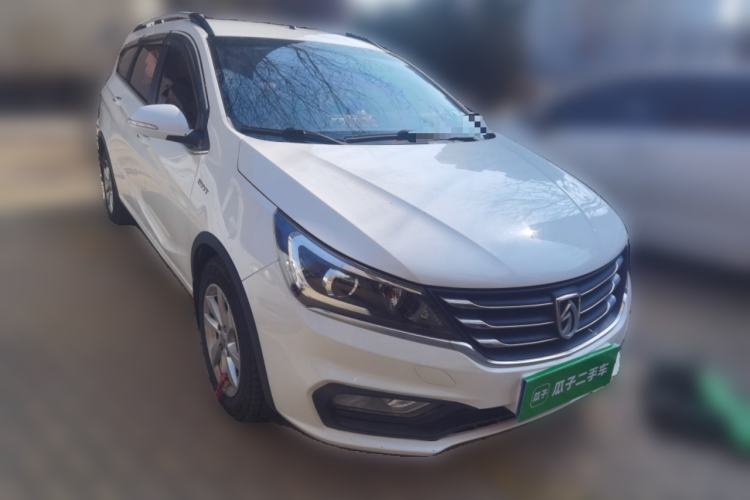 Used Baojun 310W 2017 1.5L Manual Fashion Model China V