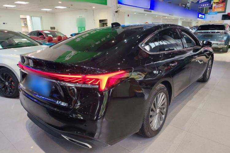 Used Buick LaCrosse 2025 28T Platinum Edition