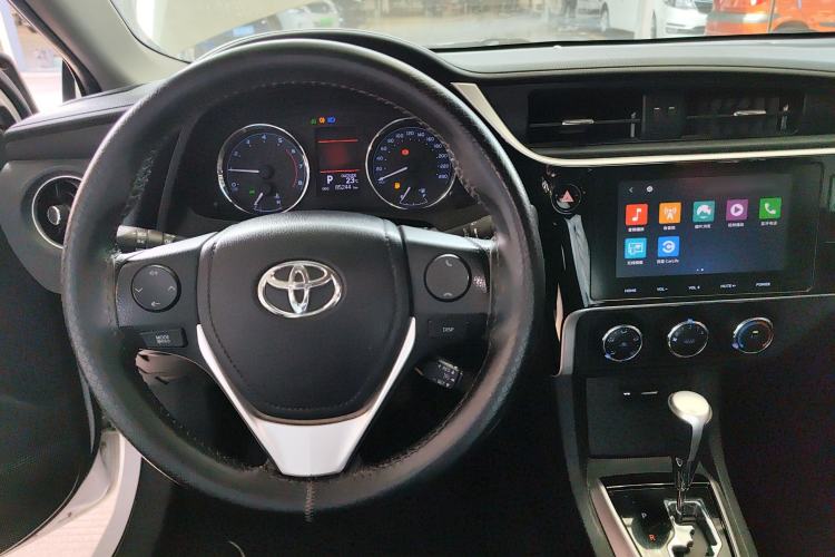 Used Toyota Corolla 2018 1.2T S-CVT GL-i Zhihui Edition Center Console