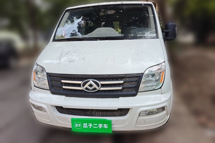 Used SAIC MAXUS Xintu V80 2023 2.0T Manual Classic Aoyuntong Short Wheelbase Ultra-Low Roof 5/6-Seater