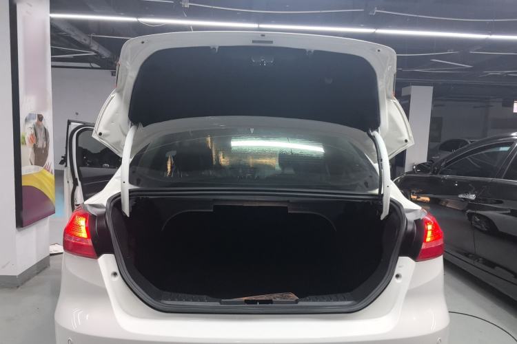 Used Ford Focus 2018 Sedan Classic EcoBoost 180 Automatic Elite Model
