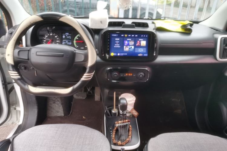 Used Roewe Clever 2022 311km QiQi BoBo Edition Center Console