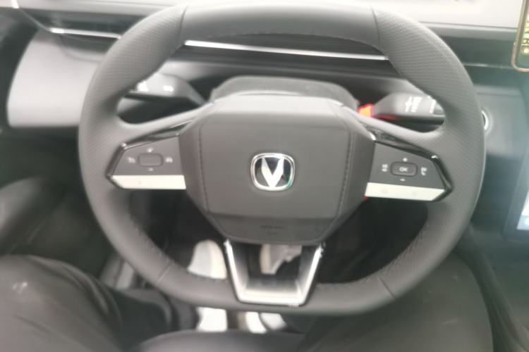 Used CHANGAN Eado 2024 1.5T GDI Automatic Prestige Edition Steering Wheel