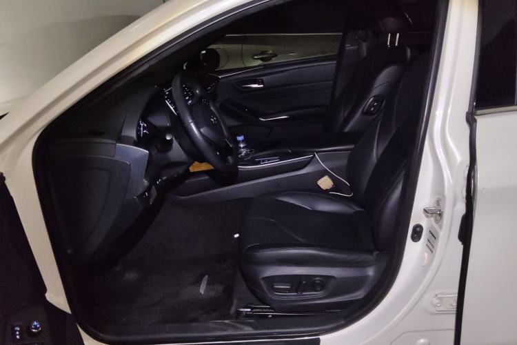 Used Toyota Avalon 2019 Dual-Engine 2.5L Luxury Edition China VI Standard Left Front Seat