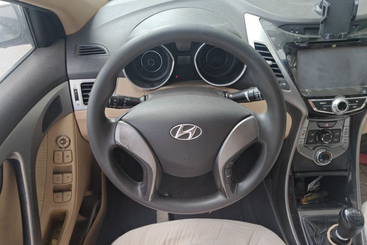 Used Hyundai Elantra (5th Generation / Langdong) 2012 1.6L Manual Leading Model
