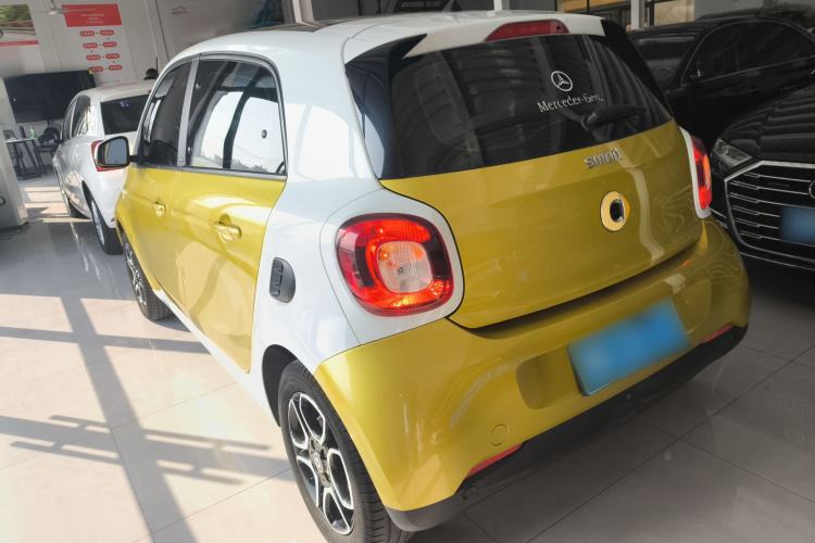 Used smart forfour 2016 0.9T 66 kW Pioneer Edition
