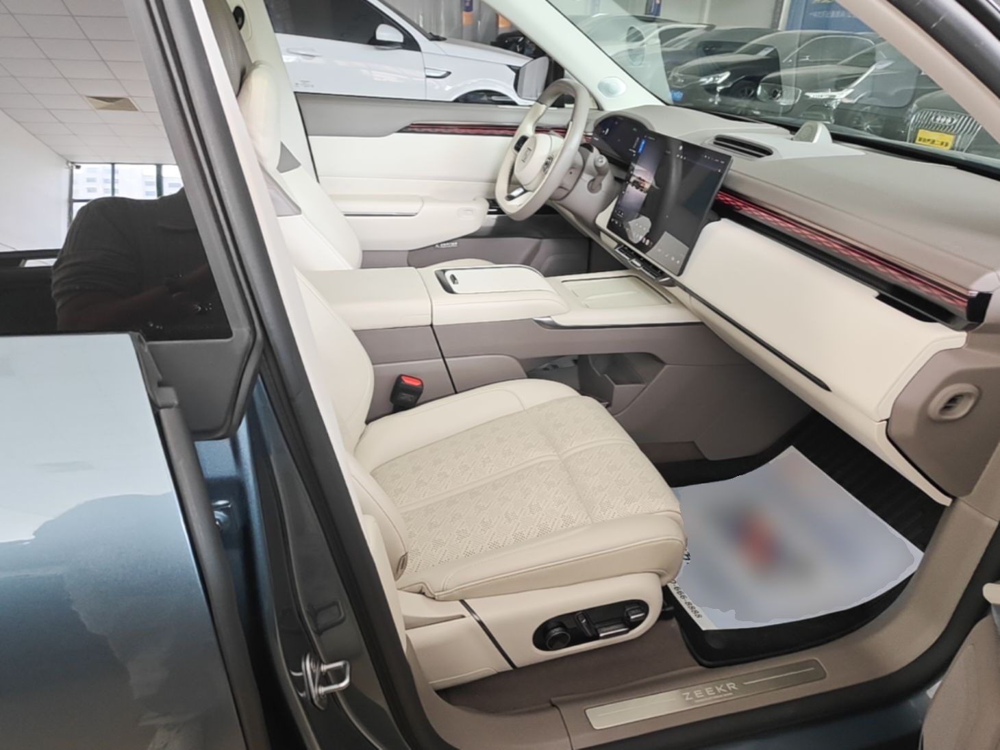 Zeekr 7X 2025 100 kWh Long-Range Rear-Wheel Drive with Intelligent Driving Features — снимка 19