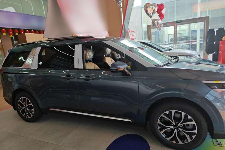 Used Kia Carnival 2021 2.0T Luxury Edition
