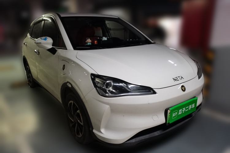 Used NETA V 2021 Long-Range Entertainment Edition Upgrade Model Front Right 45 Deg