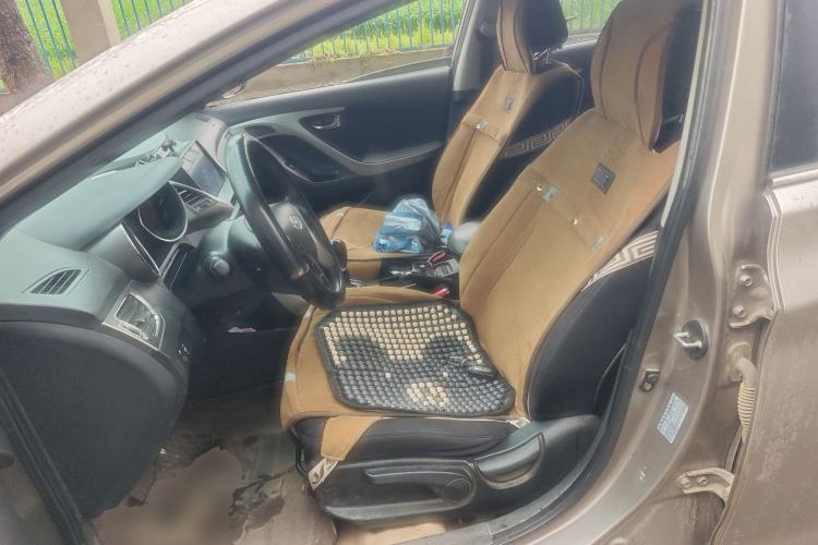 Used Hyundai Elantra (5th Generation / Langdong) 2012 1.6L Manual Leading Model