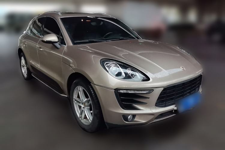 Used Porsche Macan 2014 Macan 2.0T Front Right 45 Deg