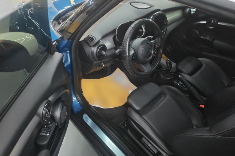 Used MINI MINI 2022 1.5T COOPER Classic Edition
