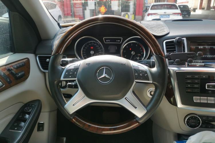 Used Mercedes-Benz M-Class 2012 ML 350 Luxury Edition