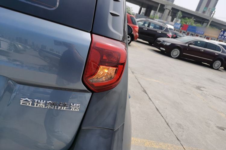 Used Chery QQ Little Ant 2022 Revised Version 2 Sweet Pink Edition Full-Sugar Version 30.6 kWh 30 kW 301 km Right Rear Taillight