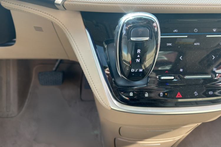 Used Buick GL8 2020 ES Land Cruiser 653T Flagship Model