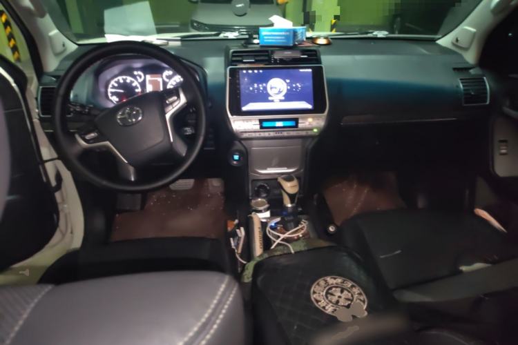 Used Toyota Prado 2018 3.5L Automatic TX-L NAVI with Rear-Mounted Spare Tire Center Console