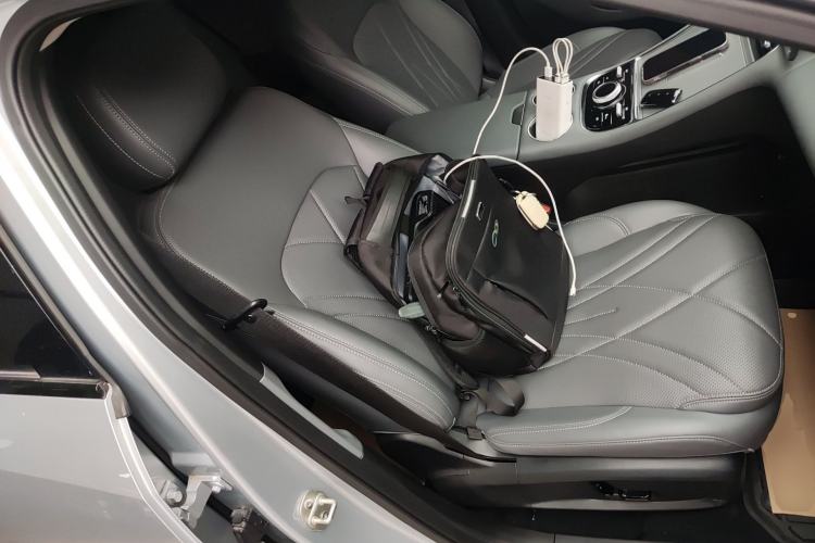 Used Geely Galaxy L6 2025 EM-i 140km Starship Edition
