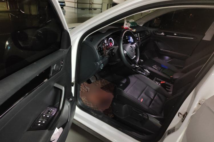 Used Volkswagen T-ROC 2018 280TSI DSG Two-Wheel-Drive Comfort Version China V Standard Driver Seat