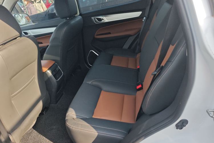 Used Geely Auto Vision X6 2019 1.4T CVT 4G Connected Luxury Version China VI Standard Left Rear Seat