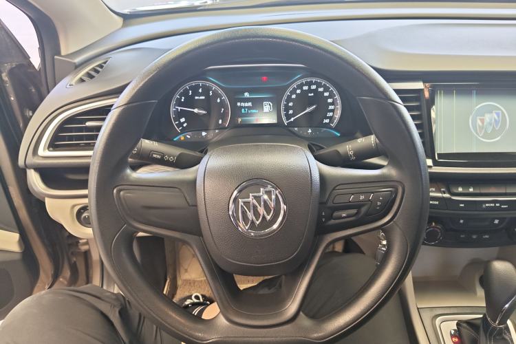 Used Buick GT 2017 15N Automatic Elite Version Steering Wheel