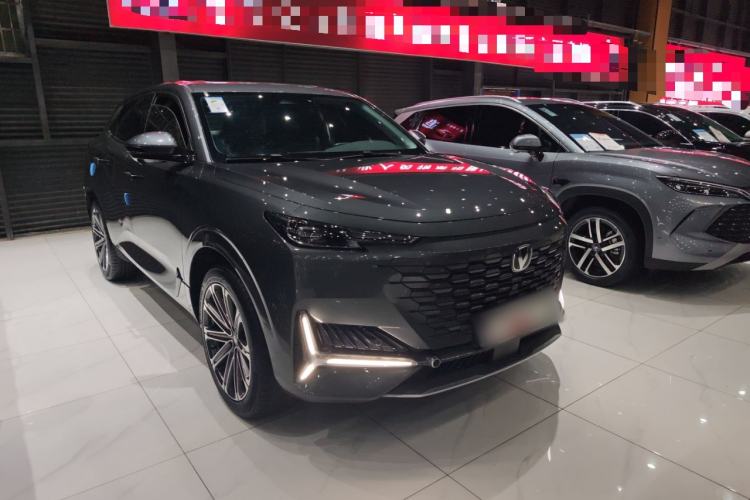 Used CHANGAN UNI-K 2024 2.0T Two-Wheel Drive Global Edition Exterior 2