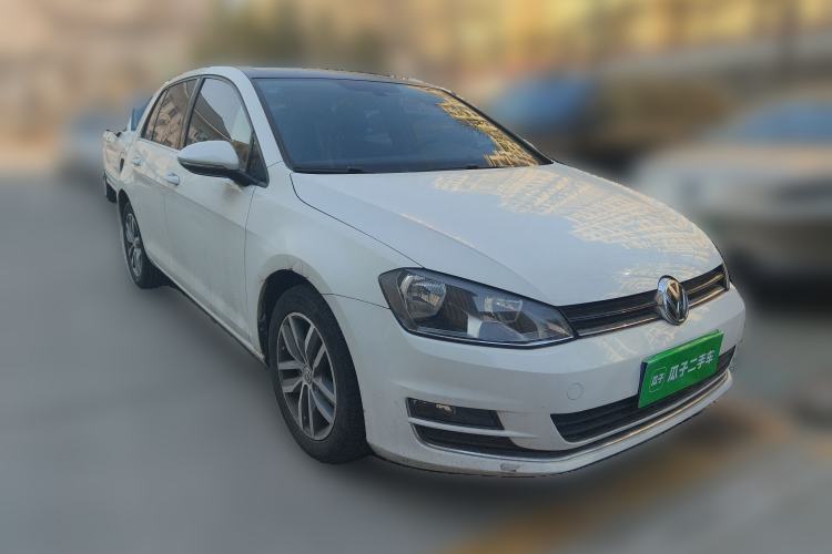 Used Volkswagen Golf 2016 230TSI Automatic Luxury Version
