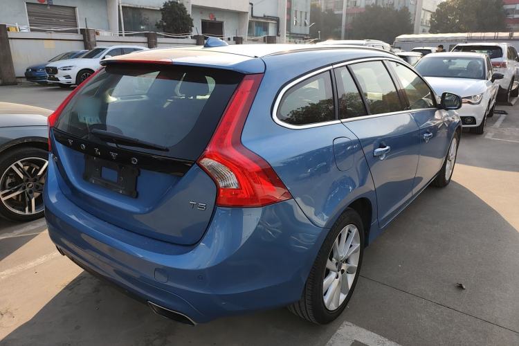 Used Volvo V60 2016 T5 Zhiyi Edition