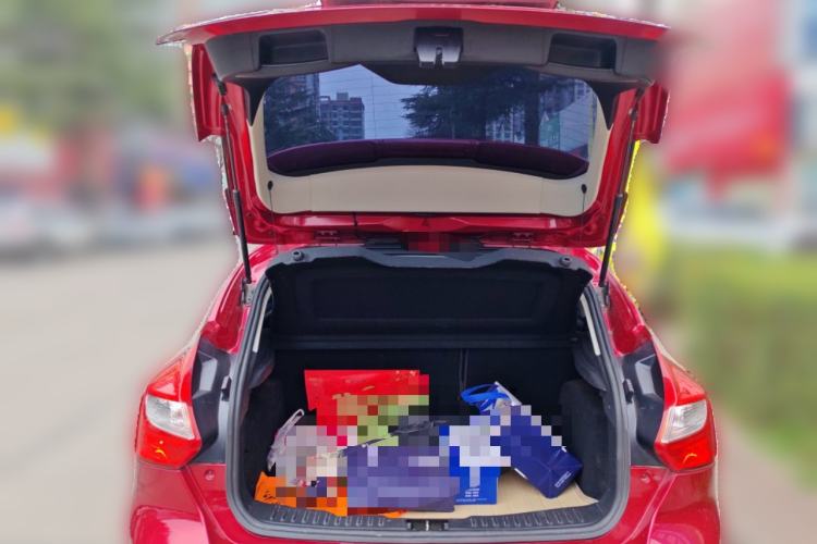 Used Ford Focus 2012 Hatchback 1.6L Automatic Fashion Edition
