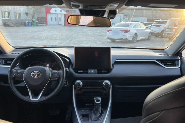 Used Toyota Wildlander 2022 2.0L CVT Two-Wheel Drive Luxury Edition
