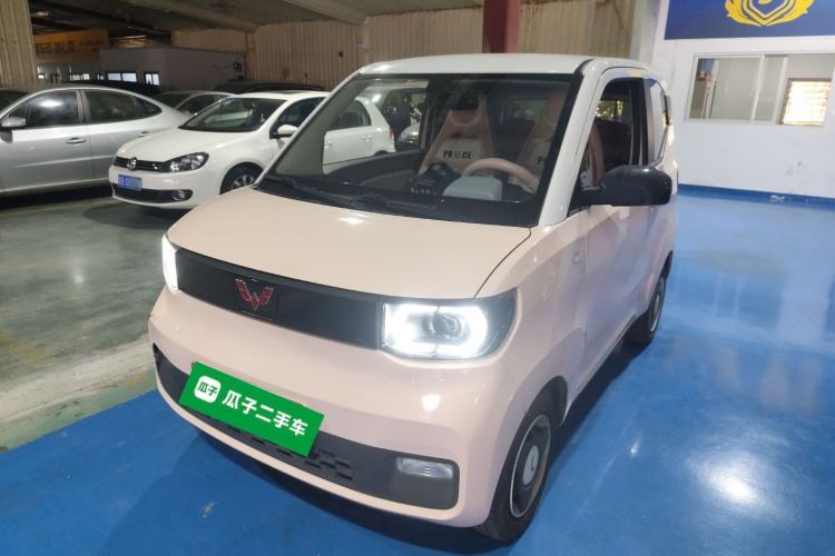Red Wuling Подержанный Wuling Hongguang MINIEV 2021 0.0L Red 57600km AT 4 Seats на ...