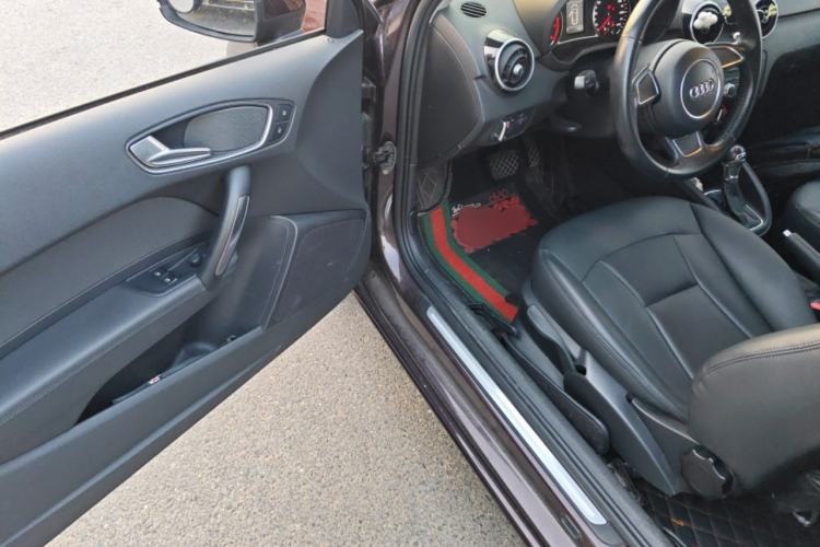 Used Audi A1 2014 30 TFSI Technology Edition Driver Seat