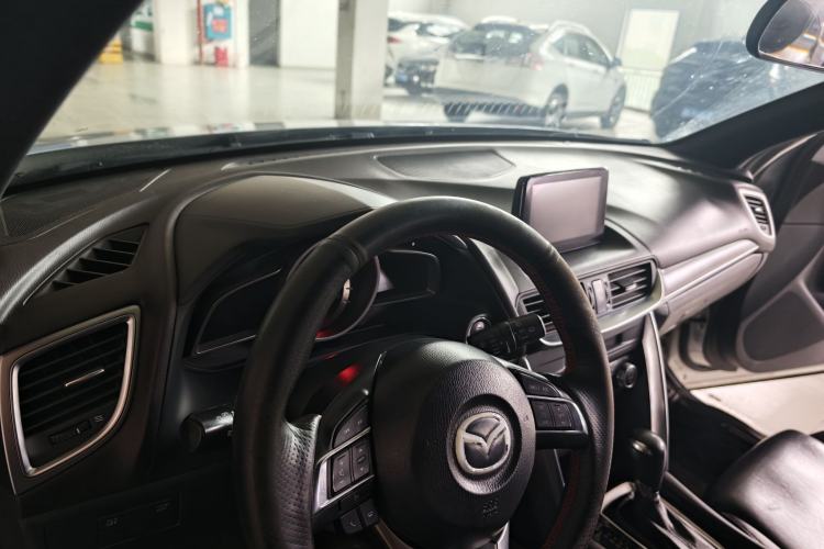 Used Mazda CX-4 2016 2.0L Automatic 2WD Blue Sky Luxury Edition