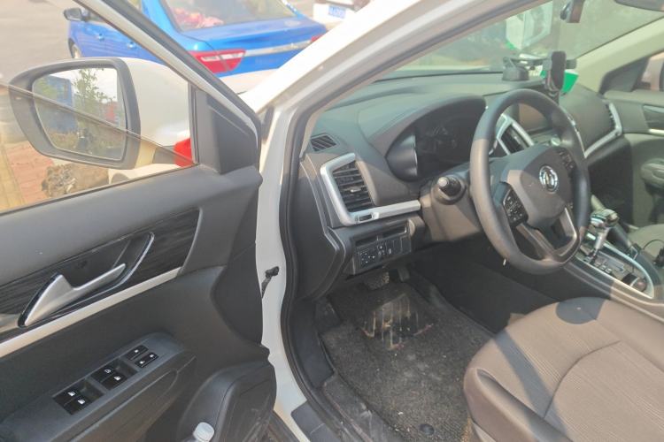 Used Dongfeng Aeolus AX7 2016 2.0L Automatic Zhiyue Trim
