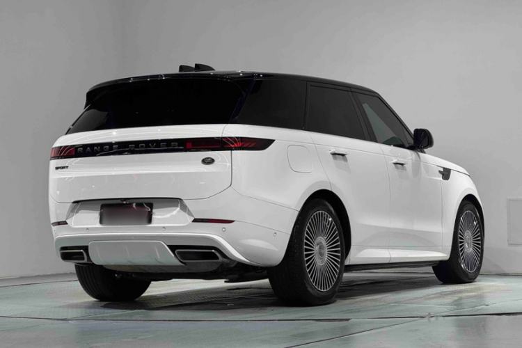 Used Land Rover Range Sport 2024 400PS Dynamic SE Exterior 4