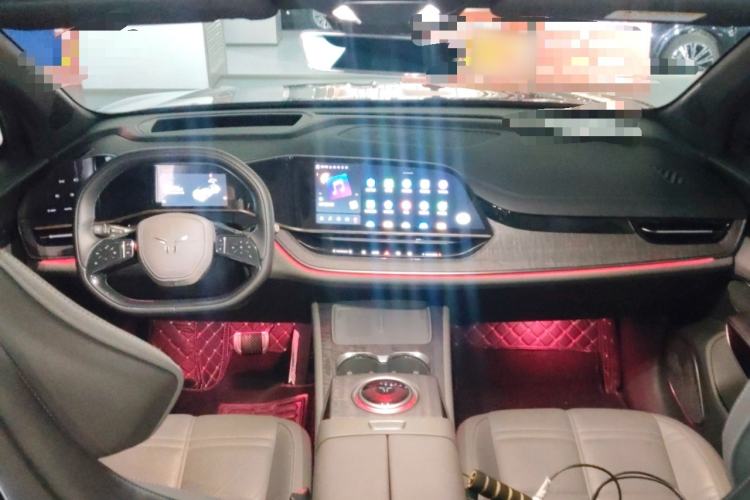 Used Hongqi Tiangong 08 2025 680 Ultra Four-Wheel-Drive Version Center Console