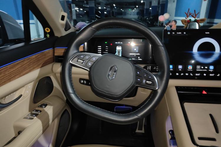 Used Hima AITO M5 2023 Extended-Range Rear-Drive Standard Version