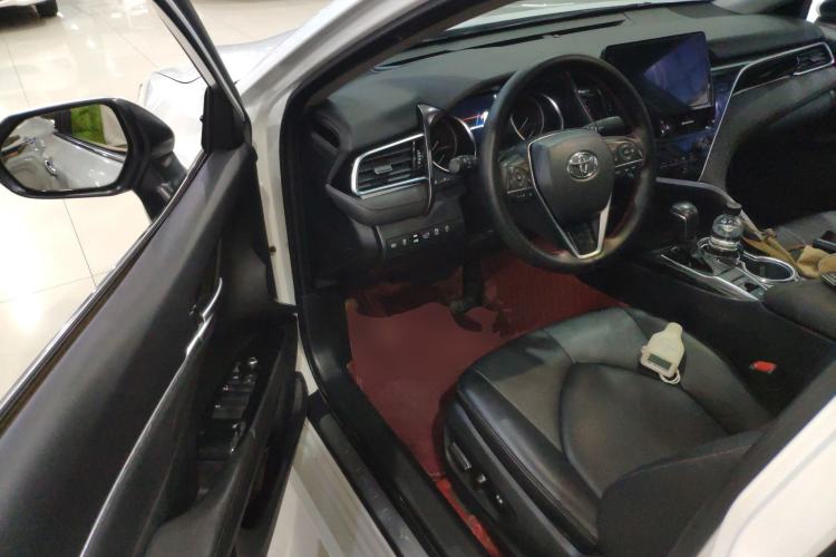 Used Toyota Camry 2021 2.0G Luxury Edition