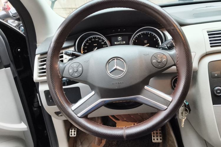 Used Mercedes-Benz R-Class 2014 R 320 4MATIC Business Model