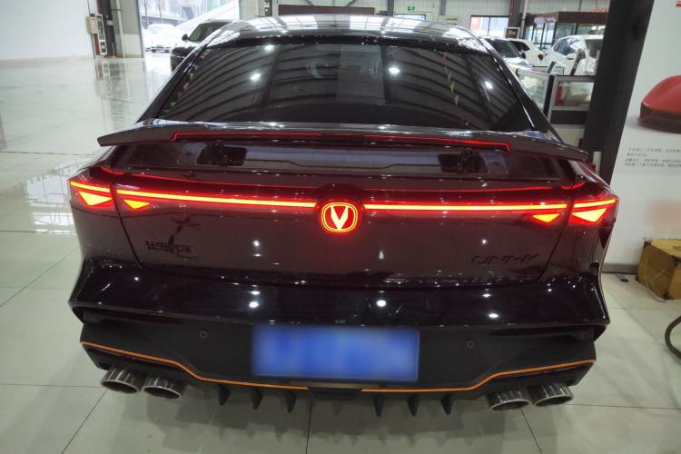 Used Changan UNI-V 2025 Model Third-Generation 2.0T Dynamic Edition