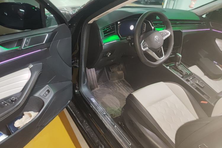 Used Volkswagen Magotan 2026 30 Million Vehicles Selected Model 380TSI DSG Luxury Edition Driver Seat