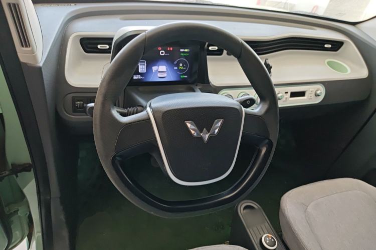 Used Wuling Hongguang MINIEV 2021 Macaron Fashion Edition Lithium-Ion Battery Steering Wheel