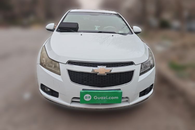 Used Chevrolet Cruze 2013 Hatchback 1.6L Automatic Luxury Model Front