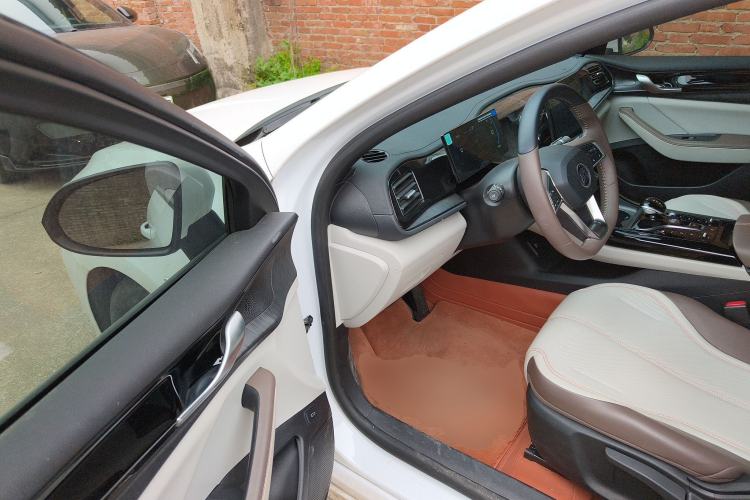 Used BYD Qin PLUS 2024 HONOR Edition DM-i 55KM Leading Model
