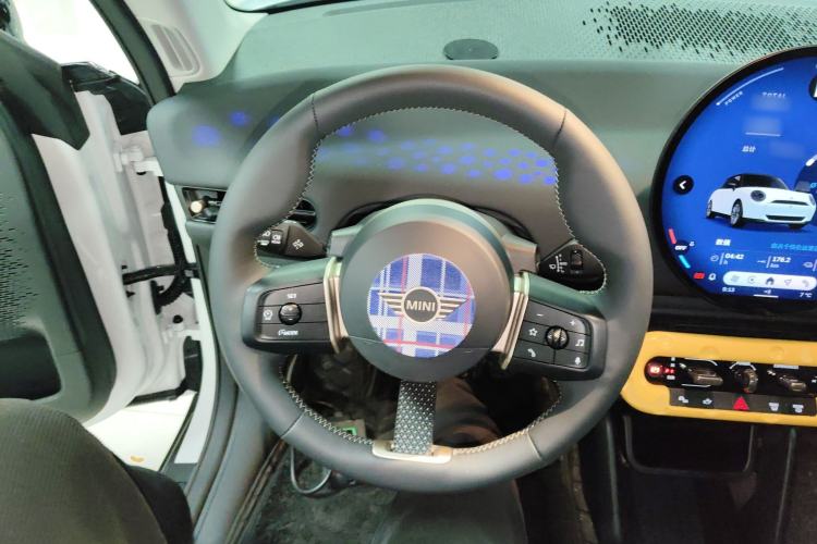 Used MINI Electric MINI COOPER 2025 Model Facelift 466km COOPER E Classic Style
