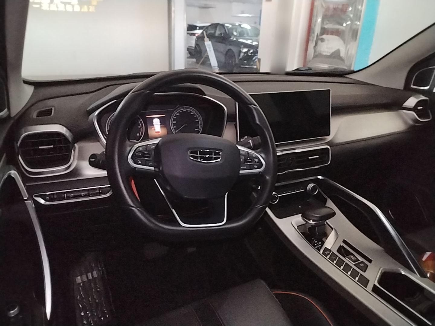 Geely Auto Coolray 2023 1.5T DCT Platinum Edition — снимка 12