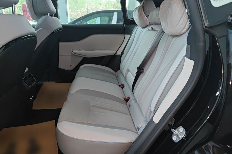 Used VOYAH COURAGE 2024 Long-Range Supercharge Edition Left Rear Seat