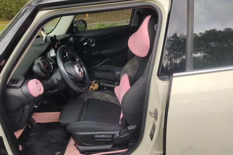 Used MINI MINI 2019 1.5T COOPER Classic Edition Five-Door Version
